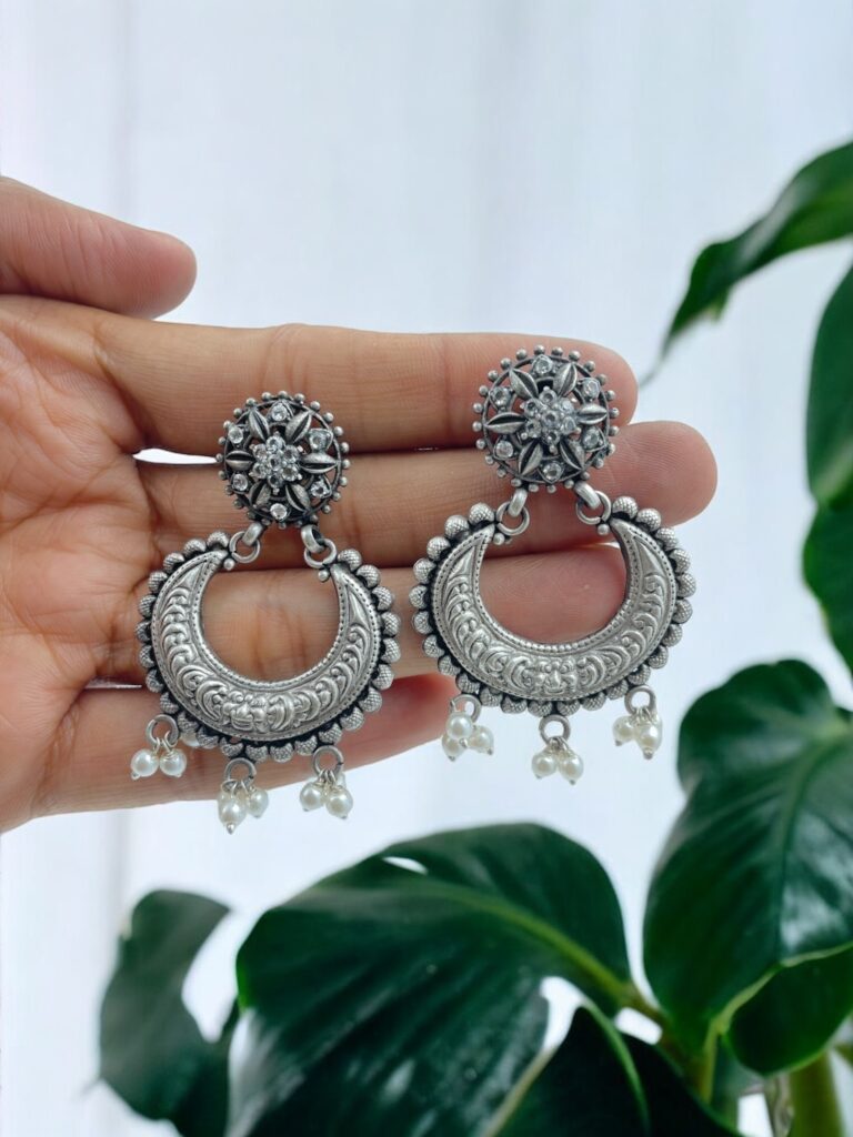 Purchase Chand Chandbali Earrings