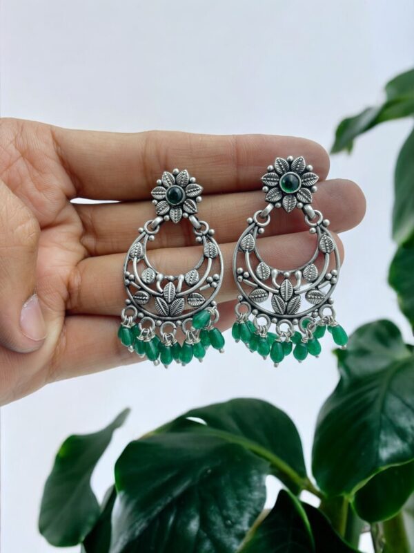 Get Emerald Bead Floral Chandbalis