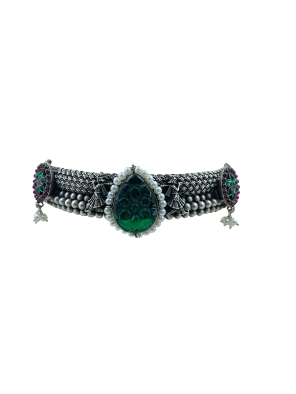 Studded Green Carving Stone Mesh Design Choker