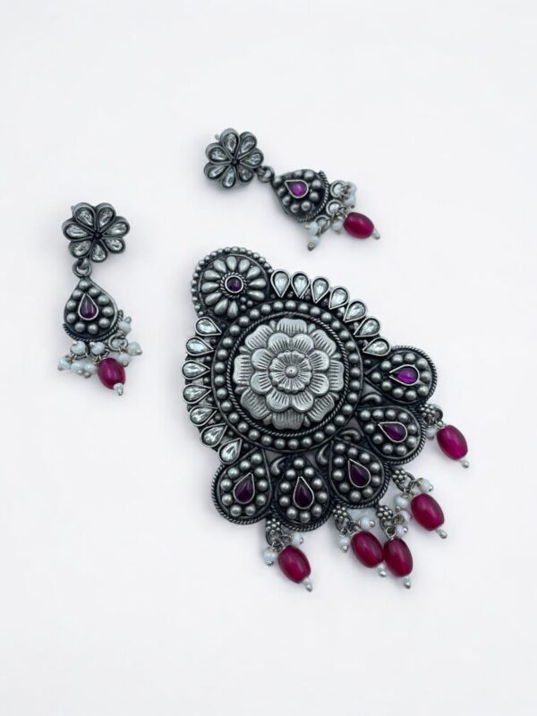 Kamal Chakra Pendent Set with Earrings