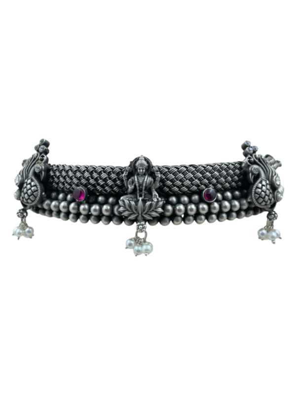 Get Laxmi Devi with Peacock Choker