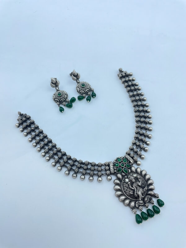 Laxmi Pendent Floral Chain Necklace with Earrings