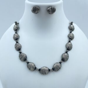 Oyster Shell Necklace Set with Earrings