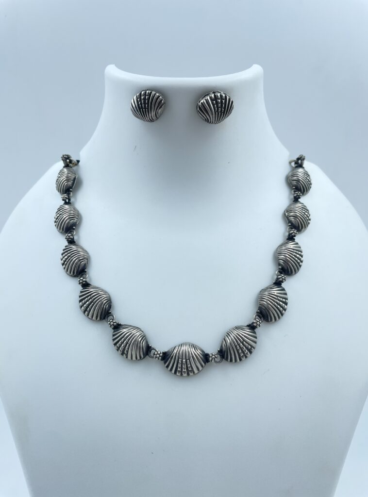 Oyster Shell Necklace Set with Earrings